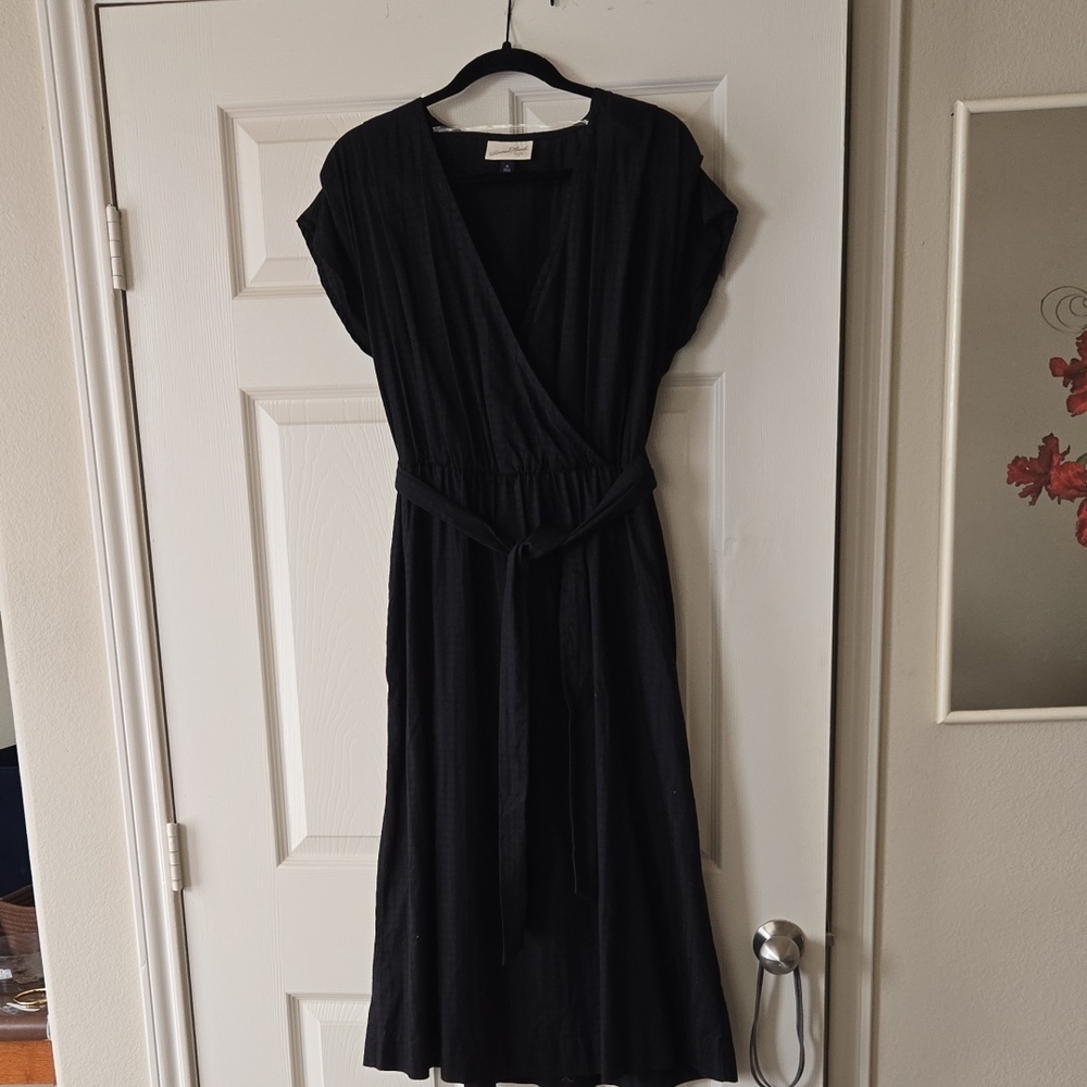 Universal Thread Black Midi Dress